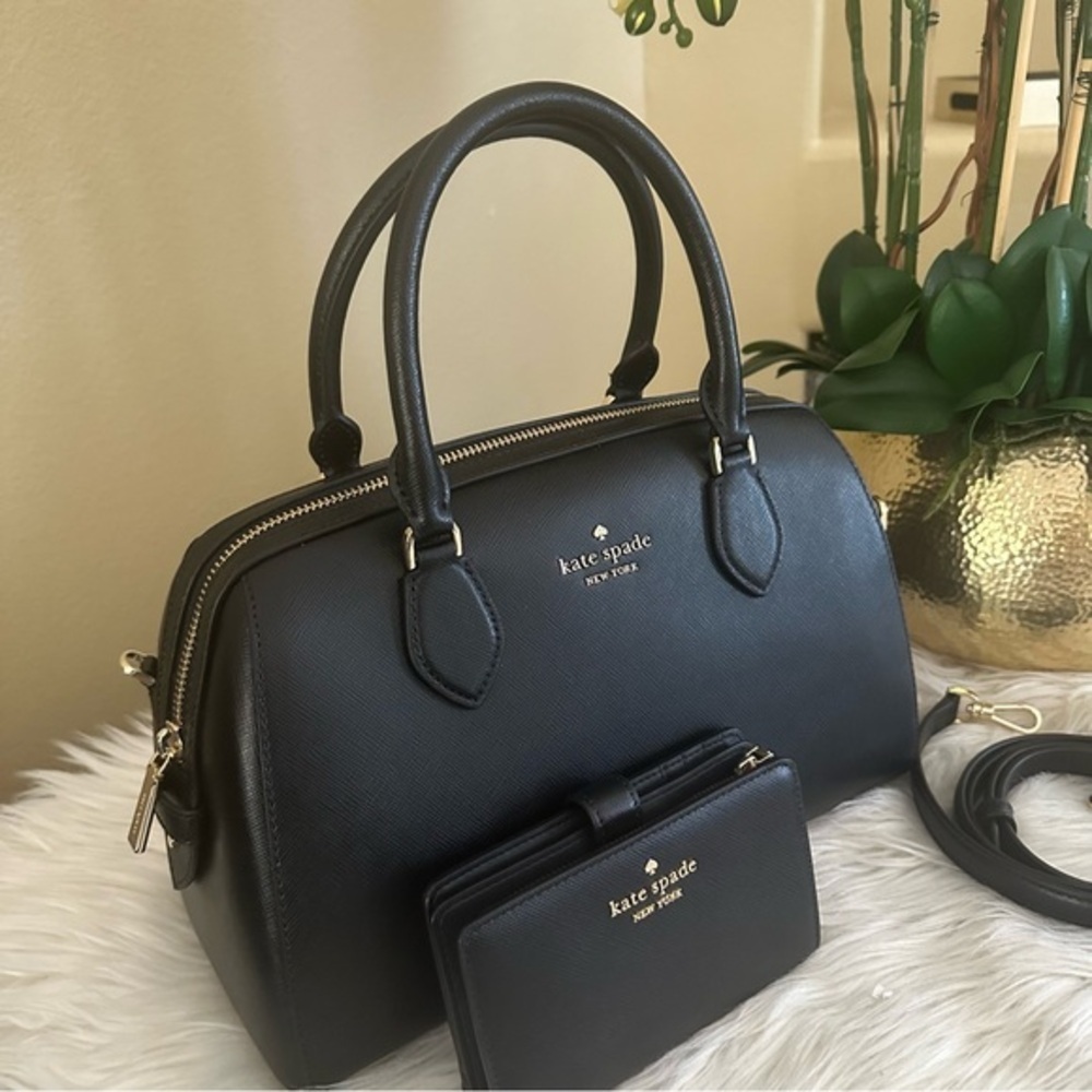 New Kate spade Madison Large Dolly Duffle Crossbody bag and wallet set - Picture 2 of 16